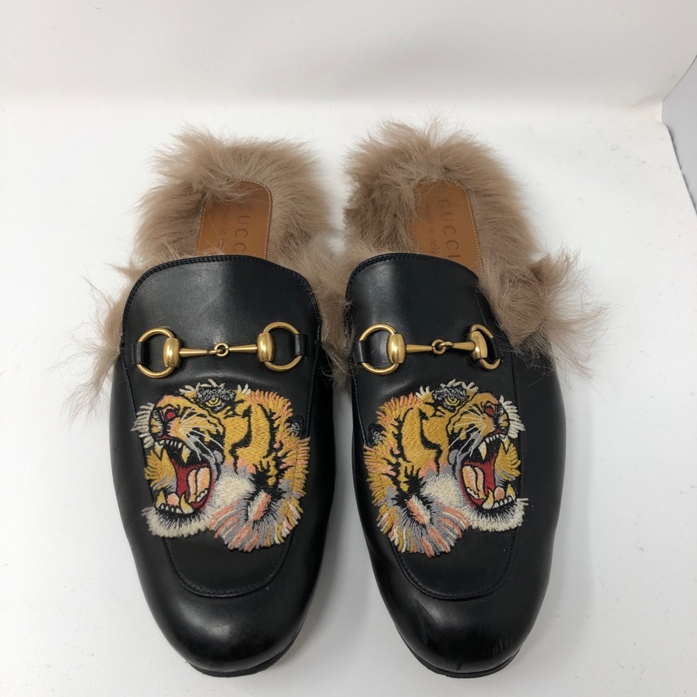 Gucci Princetown fur leather slippers with lions